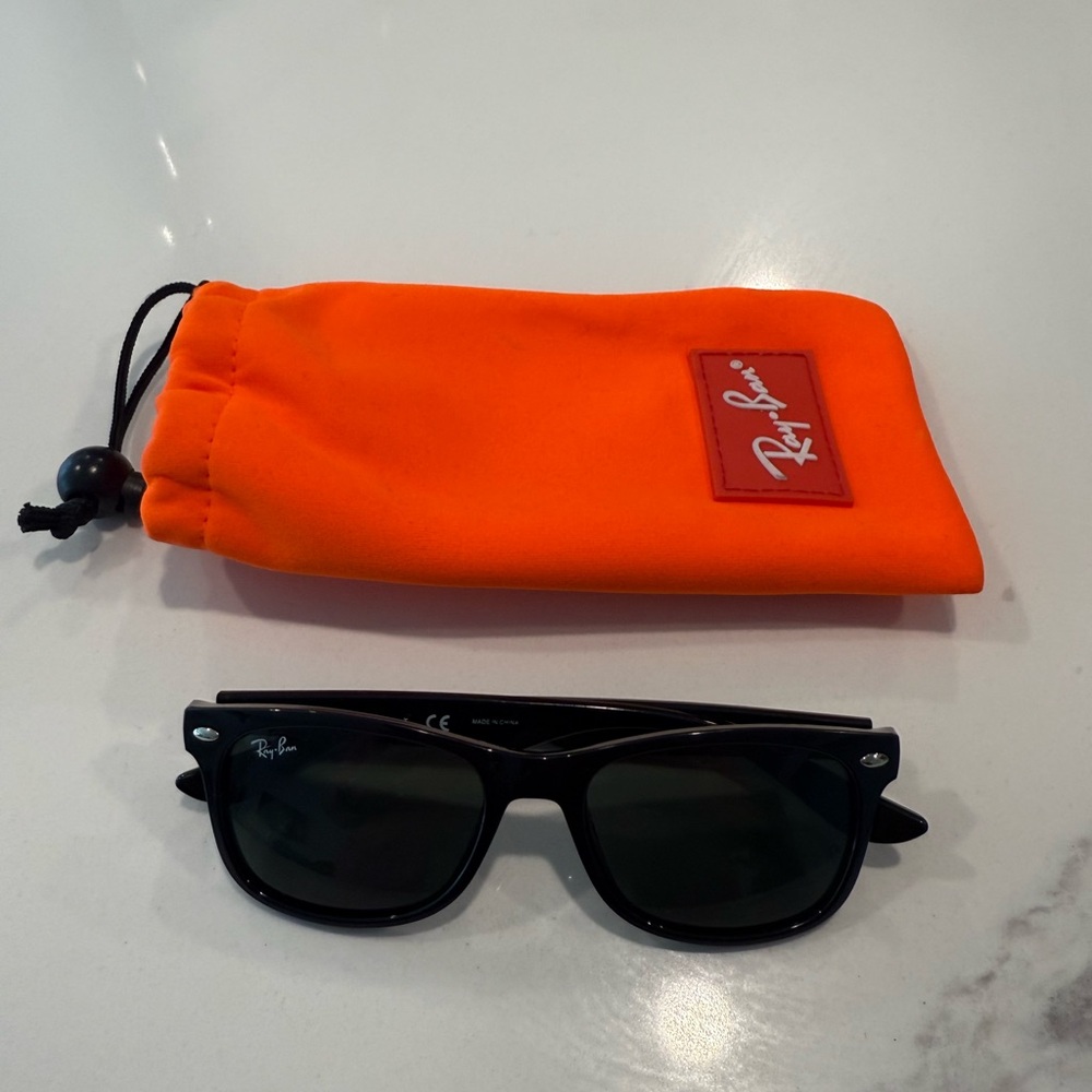 Ray-Ban Kids Sunglasses with Orange Pouch